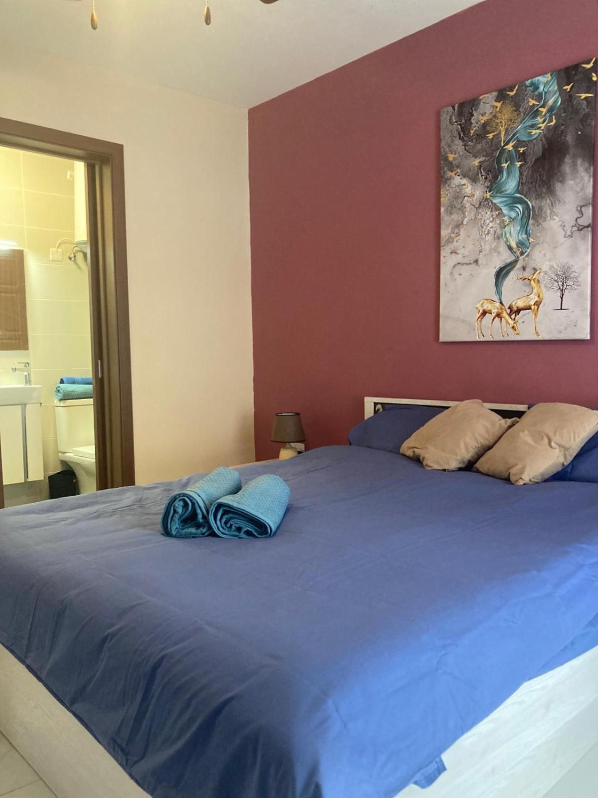 Sunrise Bay Apartments - Frontline Sea Views St. Paul's Bay Exteriör bild