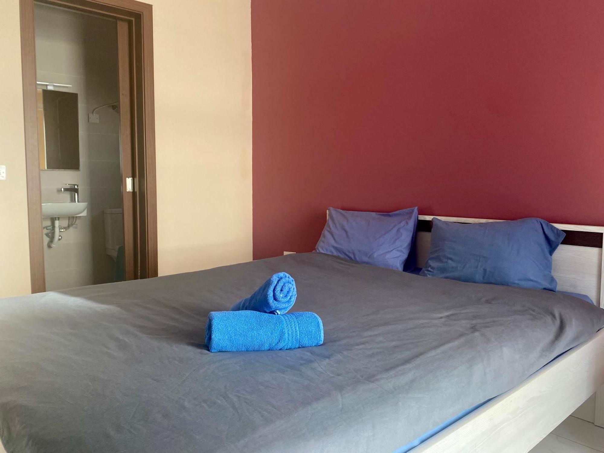 Sunrise Bay Apartments - Frontline Sea Views St. Paul's Bay Exteriör bild