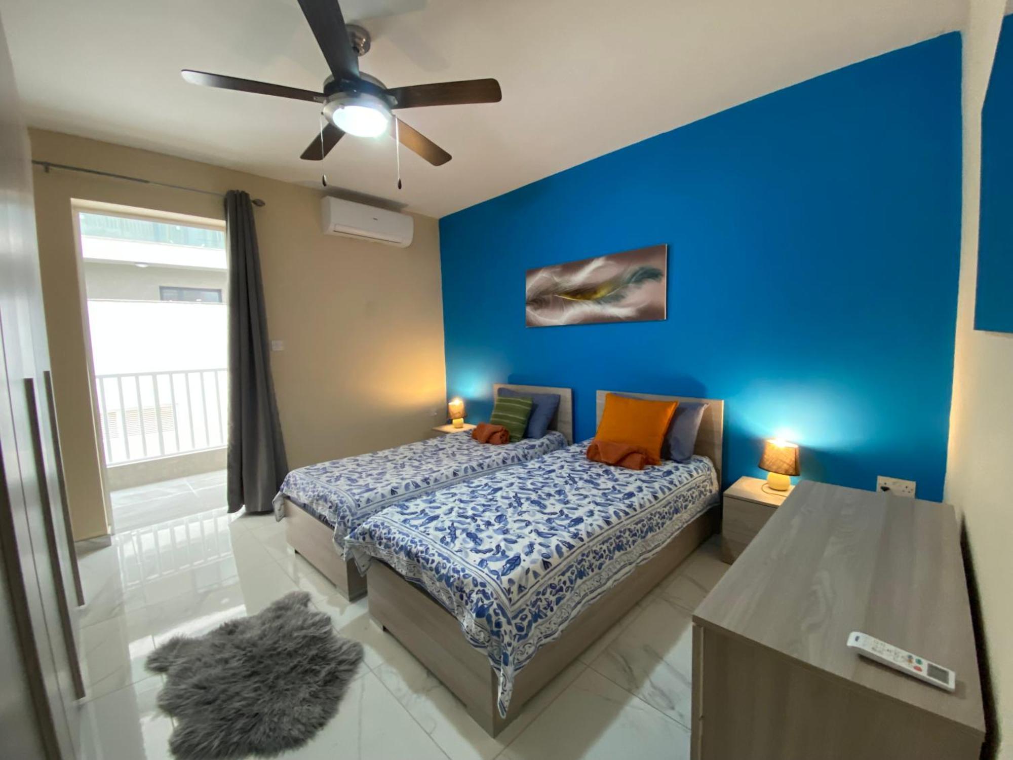 Sunrise Bay Apartments - Frontline Sea Views St. Paul's Bay Exteriör bild